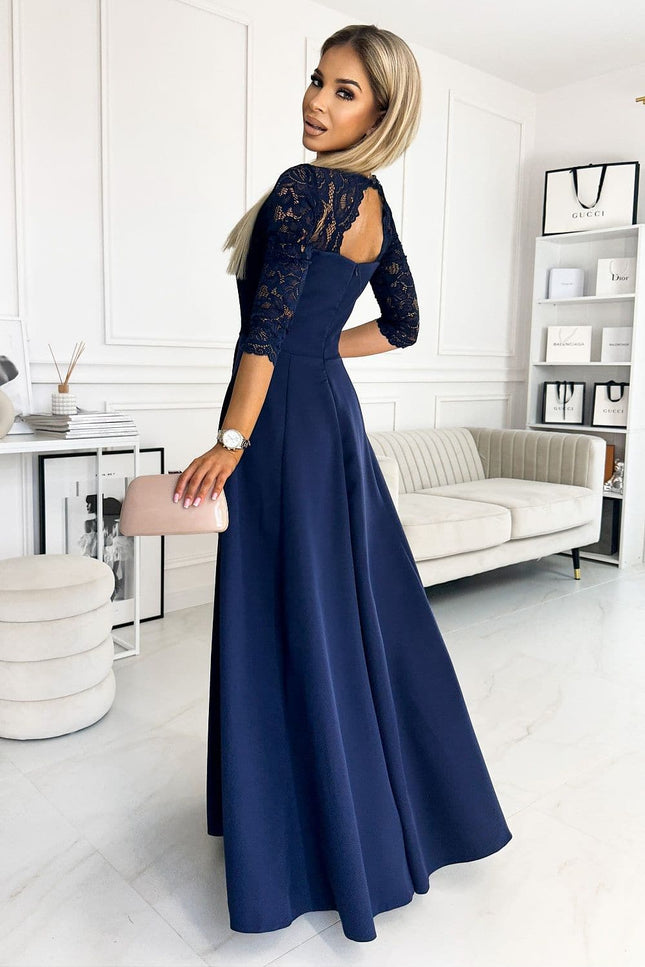 Robe de soirée chic bleue longue avec manches trois-quarts en dentelle, idéale pour cocktails et galas.