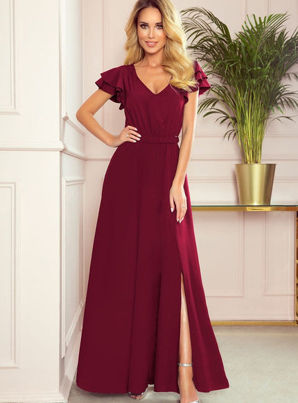 Robe soirée chic bordeaux longue sans manches avec détails volants pour événement élégant et style féminin.