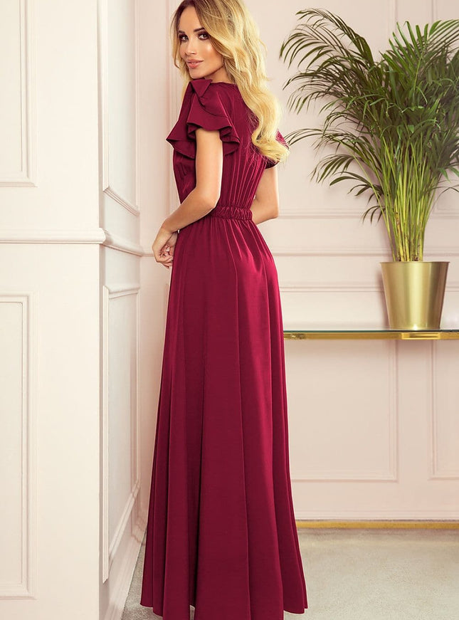 Robe soirée chic bordeaux longue, élégante avec manches courtes et détails plissés, parfaite pour cocktail ou gala.