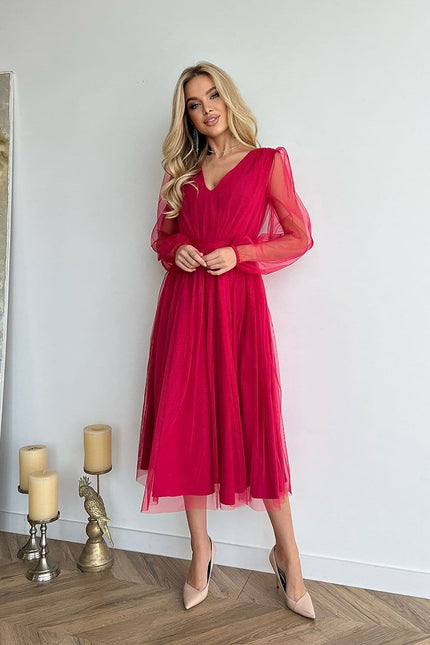 Robe soirée chic rouge midi à manches longues pour un look élégant et tendance, parfaite pour des événements festifs.