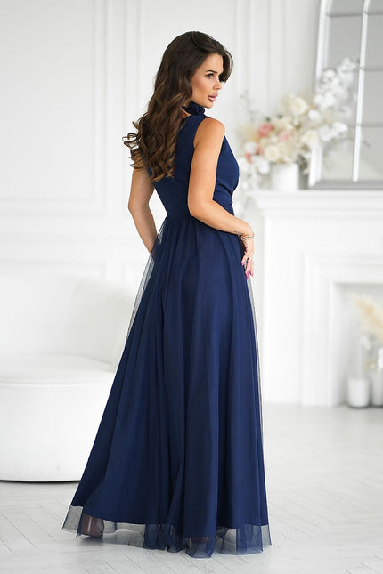 Robe soirée élégante bleue longue sans manches pour mariage invité chic ou gala.