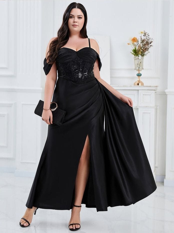 Robe de soirée grande taille noire avec corset