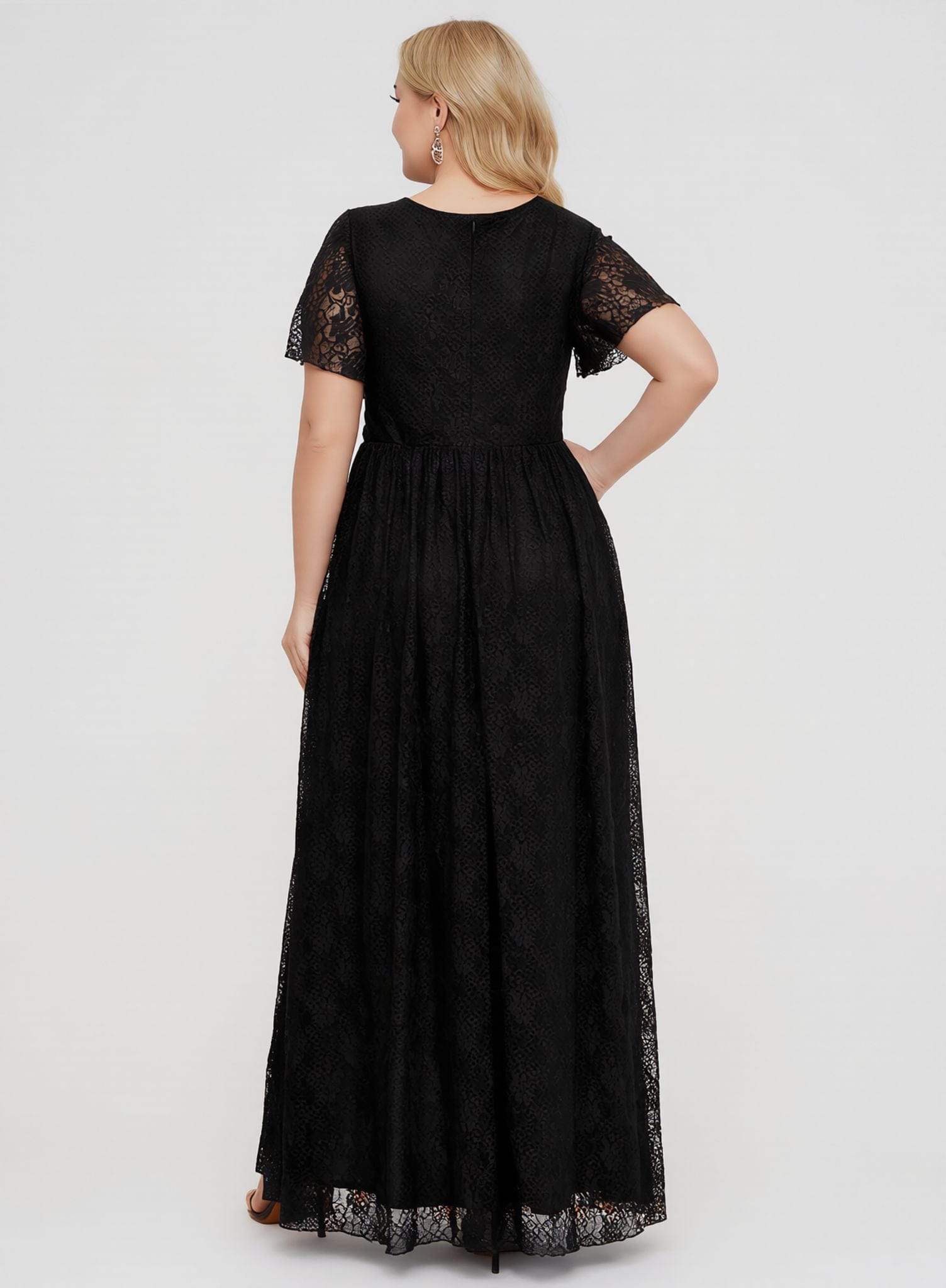 Robe de soirée grande taille noire manches transparentes