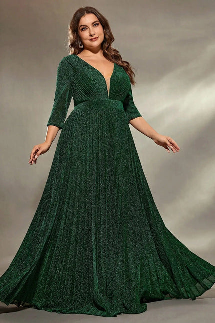 Robe habillée grande taille verte, style chic et élégante pour mariage, manches longues et longueur au sol.