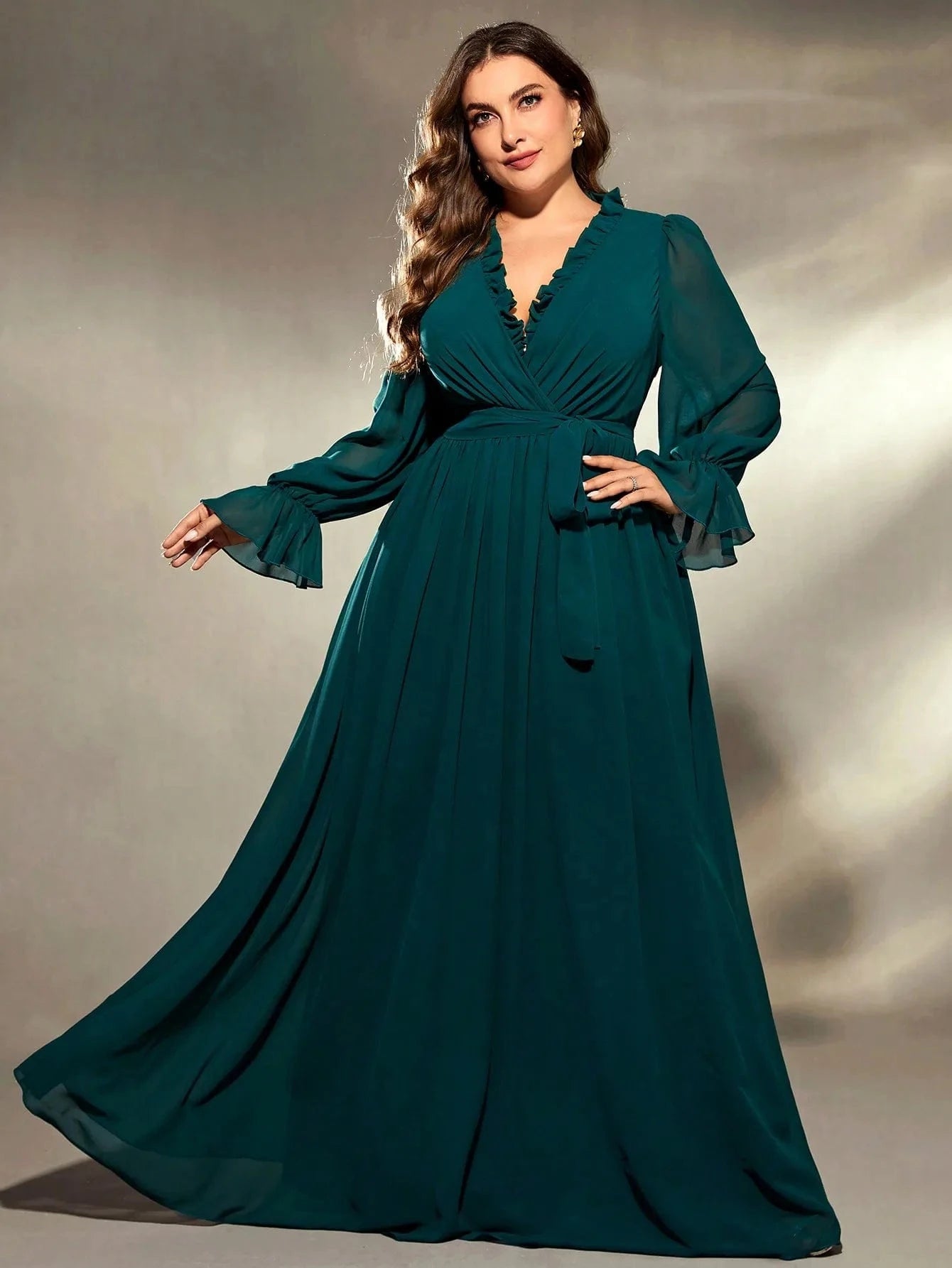 robe de soirée grande taille verte longue chic trapèze manches courtes élégante pour mariage invité