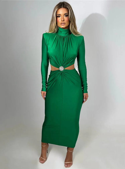 Robe soirée manche longue verte midi à col roulé et détail strass pour une allure chic et élégante.