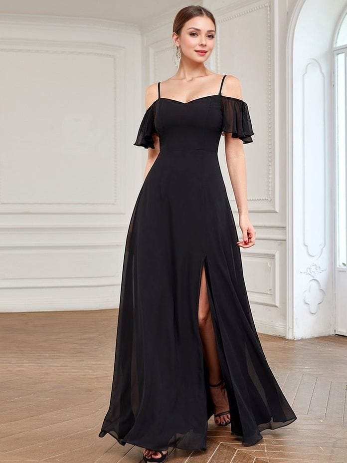 Robe de soirée noire longue fendue avec bretelles spaghetti