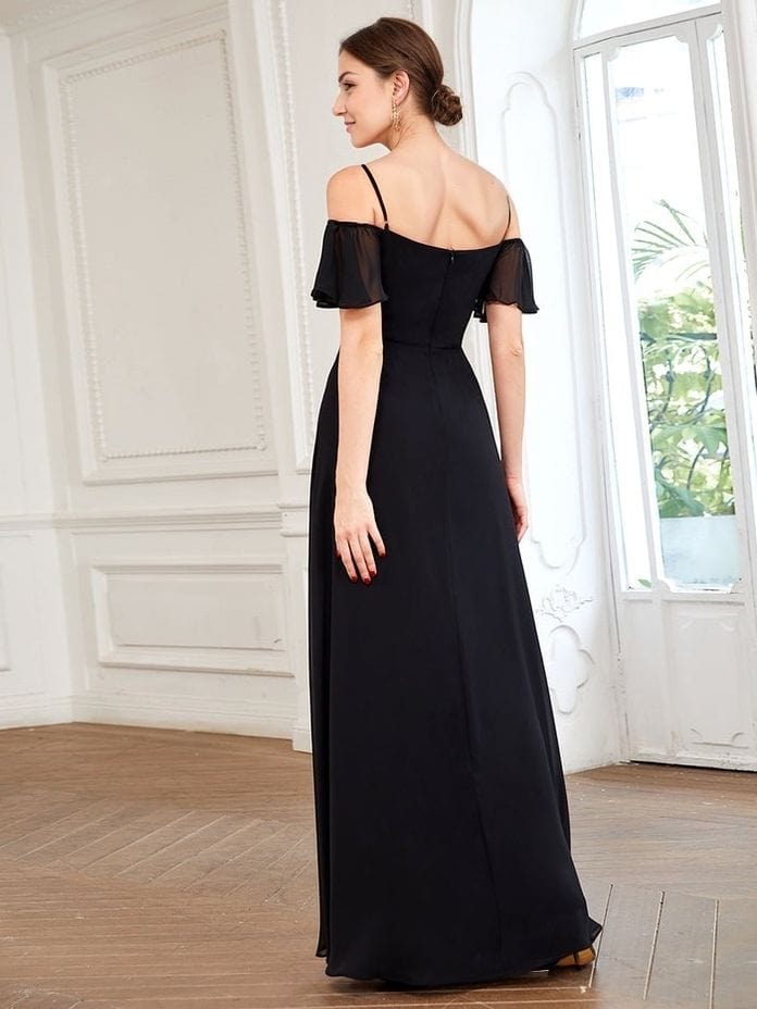 Robe de soirée noire longue fendue avec bretelles spaghetti