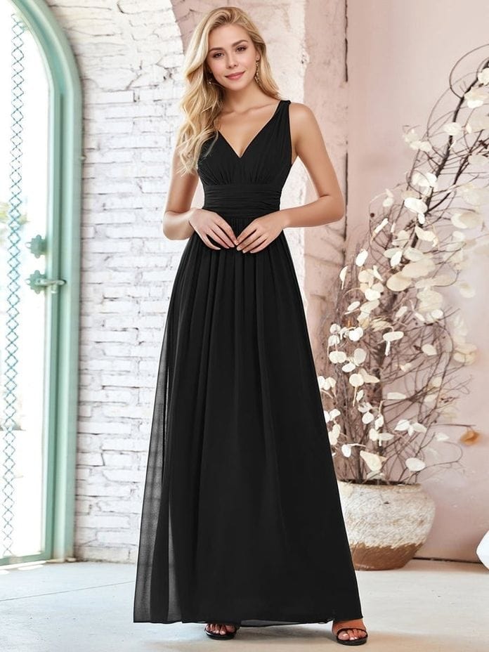 Robe de soirée noire longue sans manches