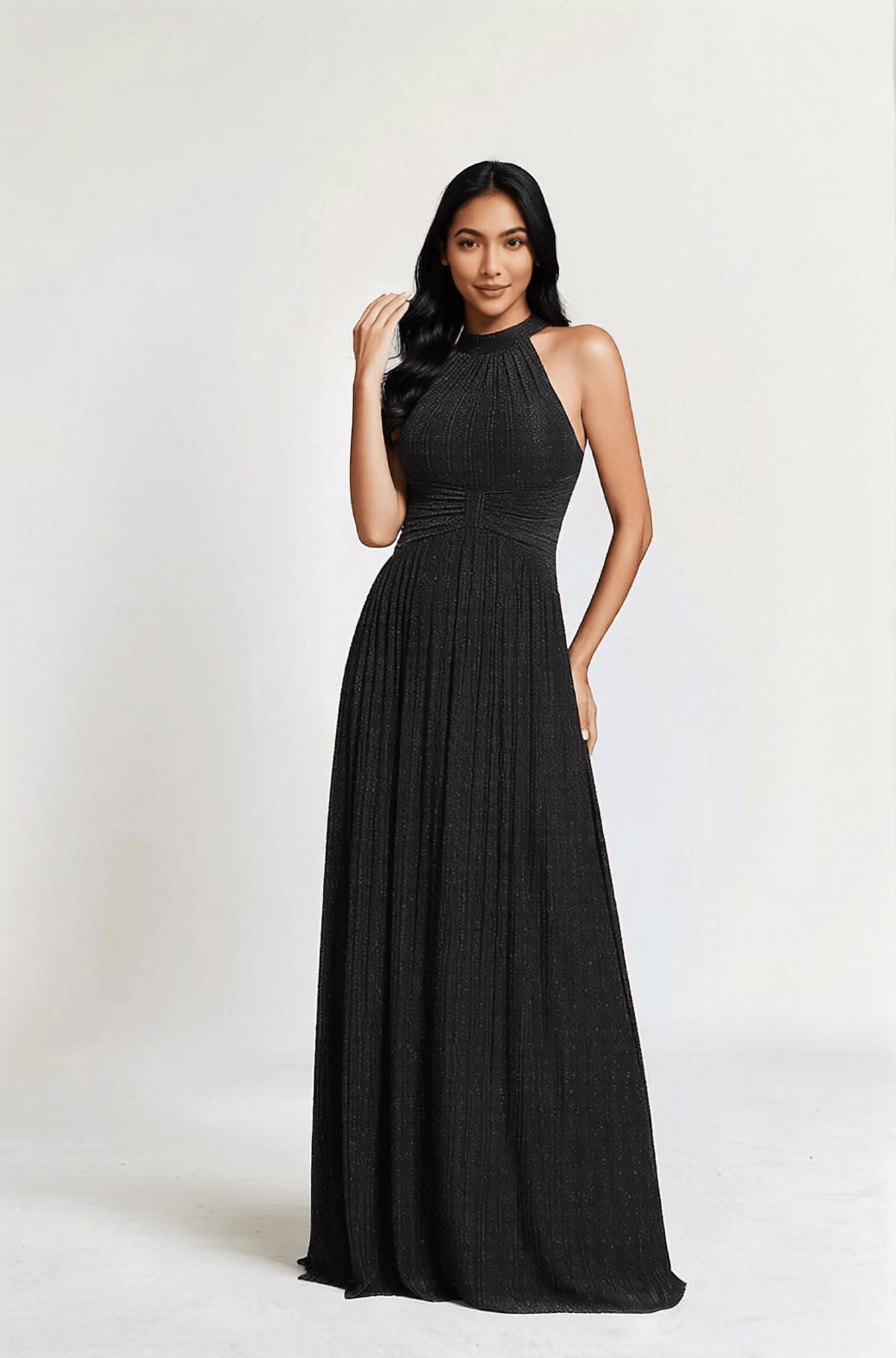 Robe de soirée noire plissée pailletée à col licou