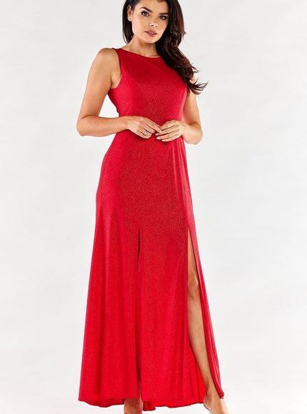 Robe soirée rouge longue moulante sans manches avec fente pour événement chic ou gala, idéale pour mettre en valeur la silhouette.