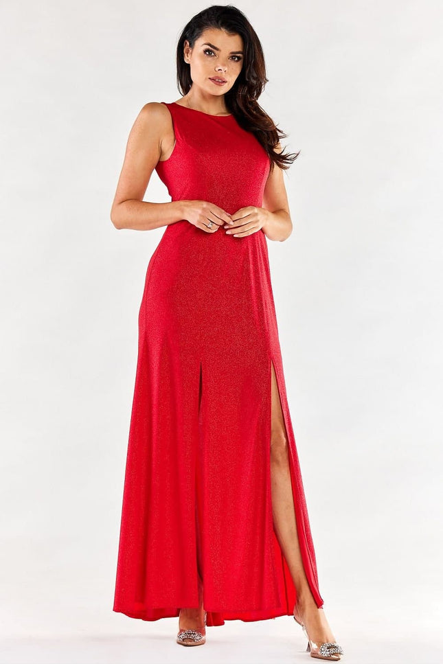 Robe soirée rouge longue moulante sans manches avec fente pour événement chic ou gala, idéale pour mettre en valeur la silhouette.