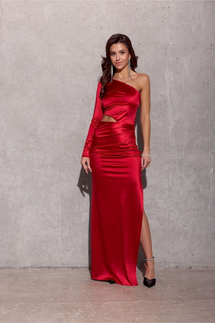 Robe soirée sexy rouge longue avec fente latérale, épaule dénudée et manche longue, idéale pour événements glamour.