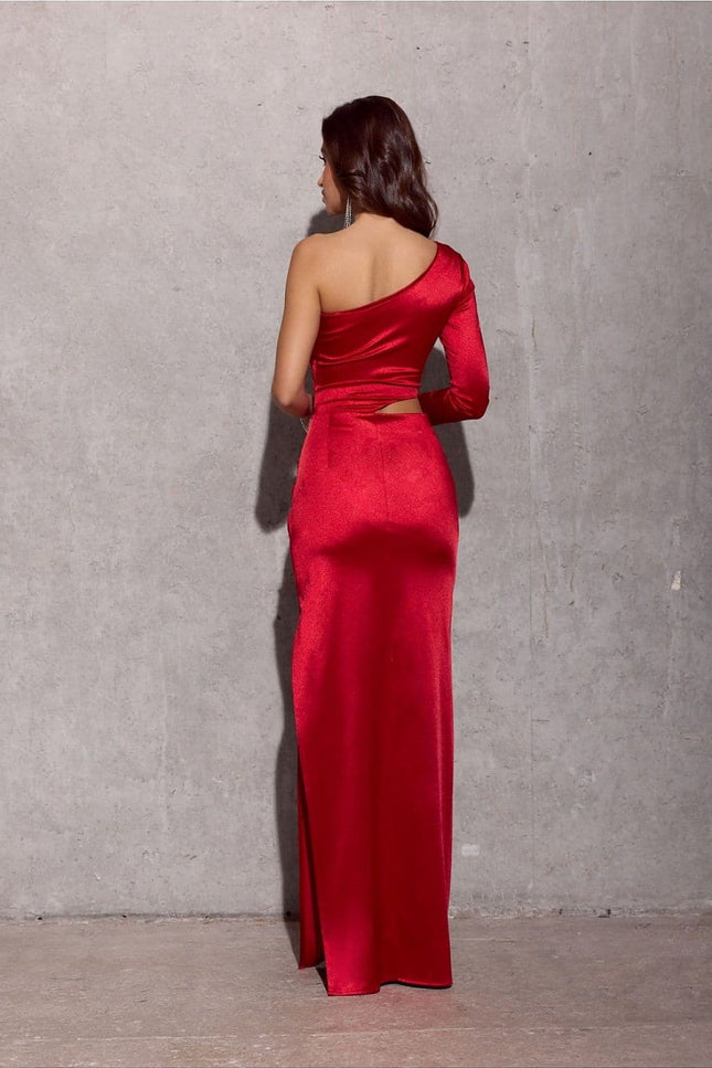 Robe soirée sexy rouge longue avec manches longues et détails dos nu pour un look élégant et attirant, parfaite pour les occasions spéciales.