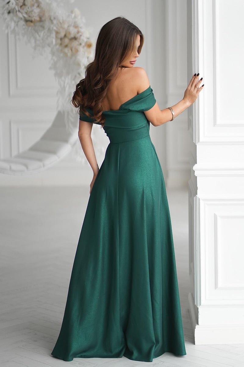 Robe de soirée verte longue fendue épaules dénudées