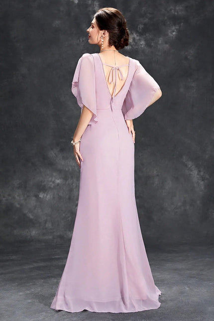 Robe demoiselle d'honneur longue lilas avec manches courtes et dos nu, parfaite pour un mariage chic ou un événement élégant.