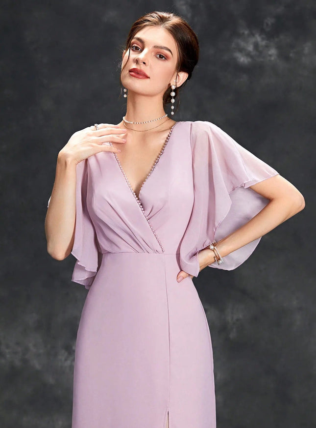 Robe demoiselle d'honneur longue lilas manches courtes style empire légère pour mariage chic et élégant.