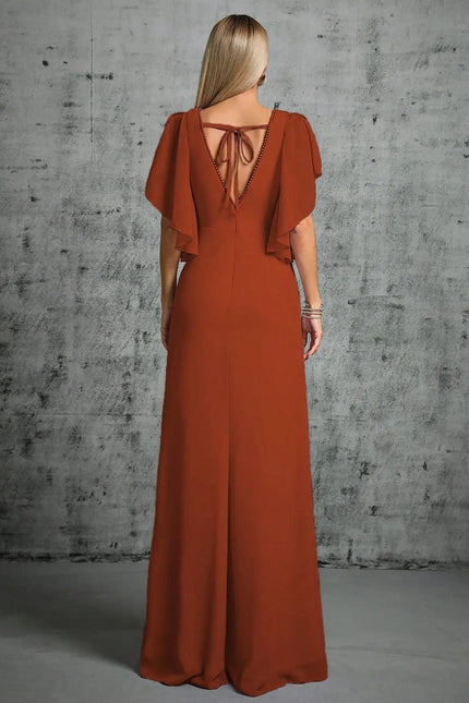 Robe demoiselle d'honneur longue terracotta élégante avec dos nu et manches courtes pour mariage chic.