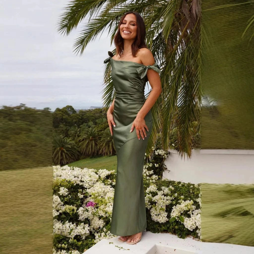 robe demoiselle d'honneur chic verte longue trapèze manches courtes pour mariage champêtre