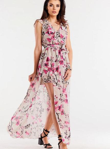 Robe asymétrique fleurie idéale pour l'été, sans manches avec design trapèze et couleur rose, parfaite pour une soirée ou un gala.