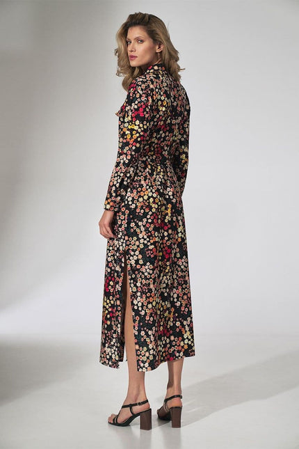 Robe bohème noire à fleurs midi avec manches longues pour soirée chic ou cocktail.