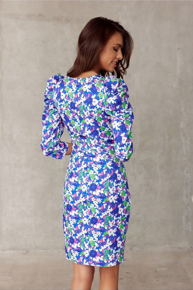 Robe fleurie bleue midi chic avec manches longues pour cocktail ou soirée élégante.