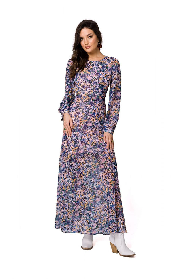 Robe fleurie longue à manches longues style bohème idéale pour soirée ou évènement casual.