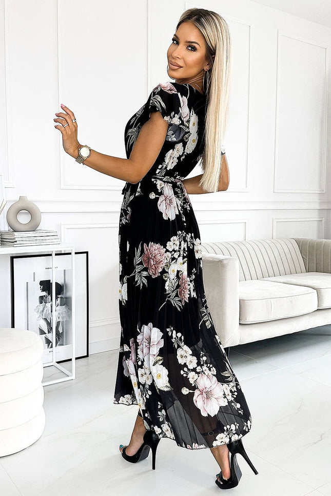 Robe soirée fleurie noire midi à manches courtes pour évènement chic et élégant.