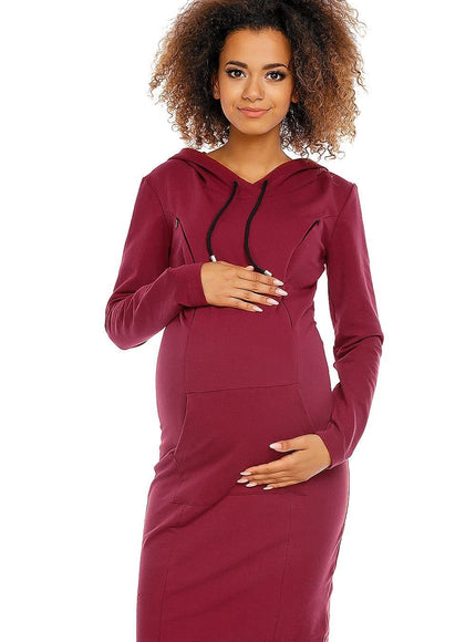 Robe de grossesse bordeaux midi à manches longues et capuche, confortable et élégante pour future maman.