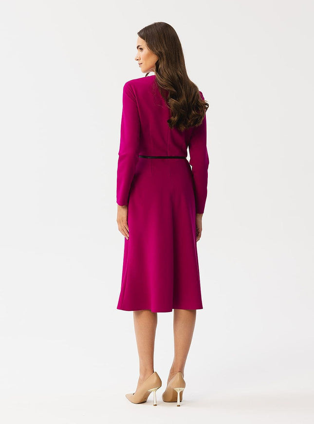 Robe soirée chic rose midi à manches longues, idéale pour un cocktail ou un événement formel, élégance garantie.