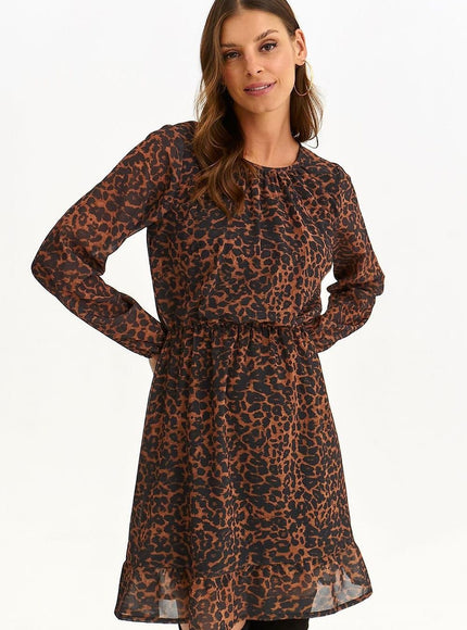 Robe courte à manches longues et imprimé léopard pour soirée casual ou journée, silhouette droite et style chic.