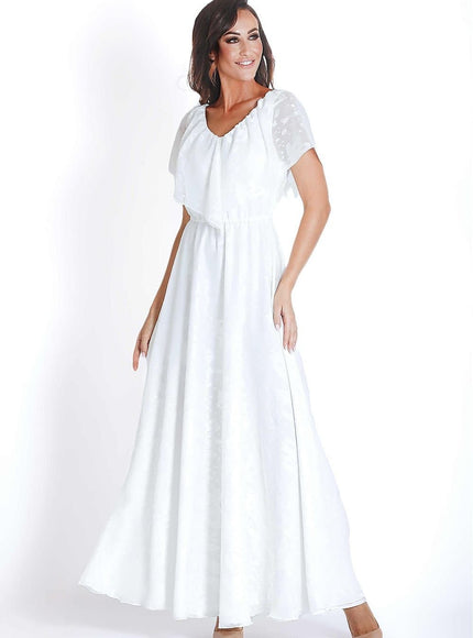 Robe longue blanche fluide manches courtes idéale pour mariage, soirée chic ou événement estival.