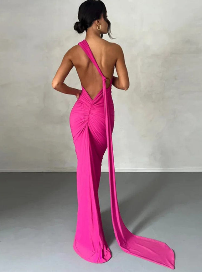 Robe longue rose dos nu chic pour soirée, silhouette moulante élégante, parfaite pour mariage invité, sans manches.