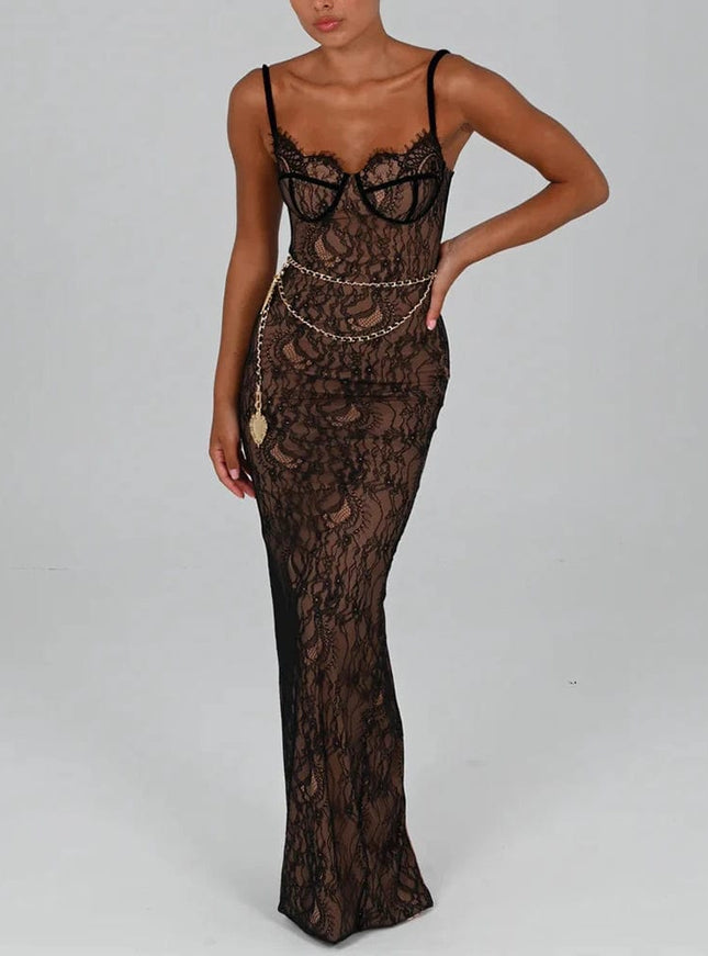 Robe longue noire en dentelle style soirée chic, élégante avec manches fines, parfaite pour gala ou cocktail.