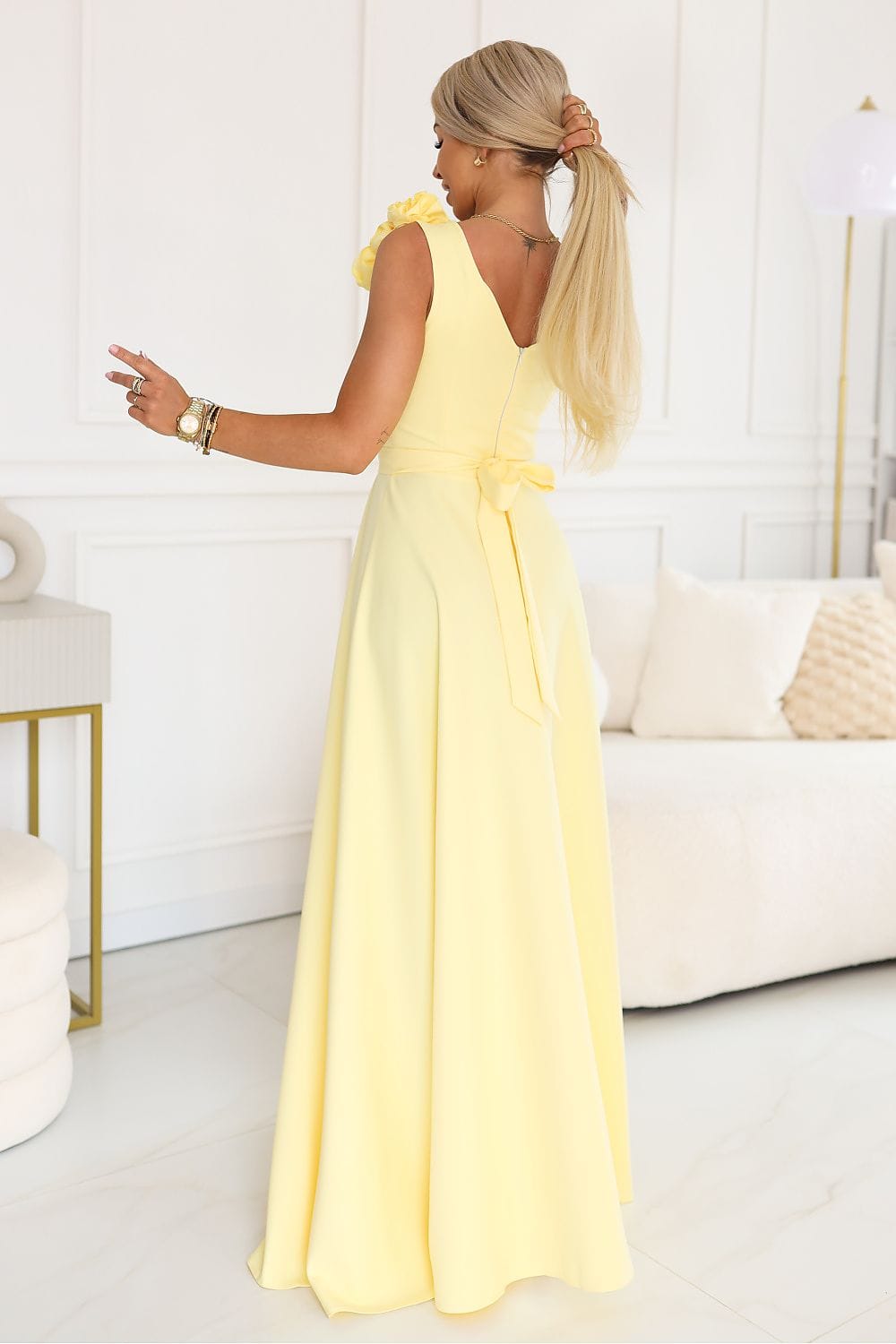  Robe longue model 227708 Numoco 