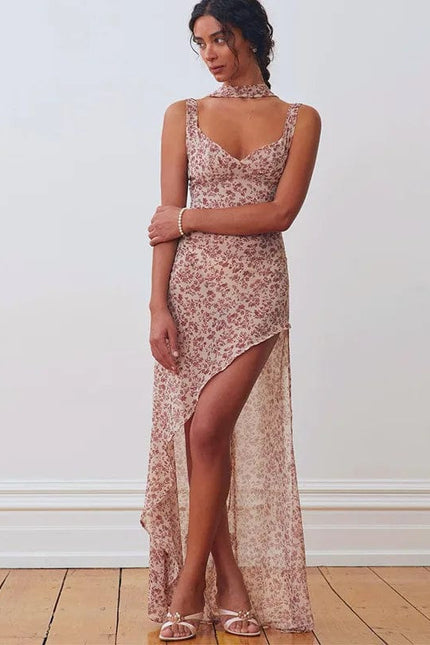 Robe longue fleurie à dos nu et fendue pour soirée bohème, couleur terracotta, idéale pour mariage ou gala.