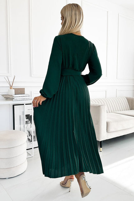 Robe soirée chic verte longue à manches longues pour femme, idéale pour événements élégants et cocktail.