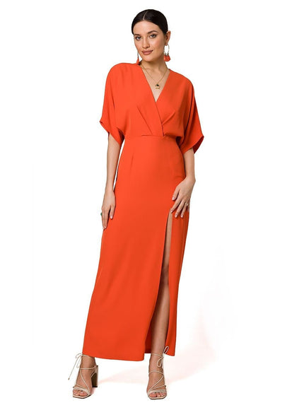 Robe soirée rouge fendue midi manches courtes style chic et élégante pour cocktail et événements, silhouette droite.