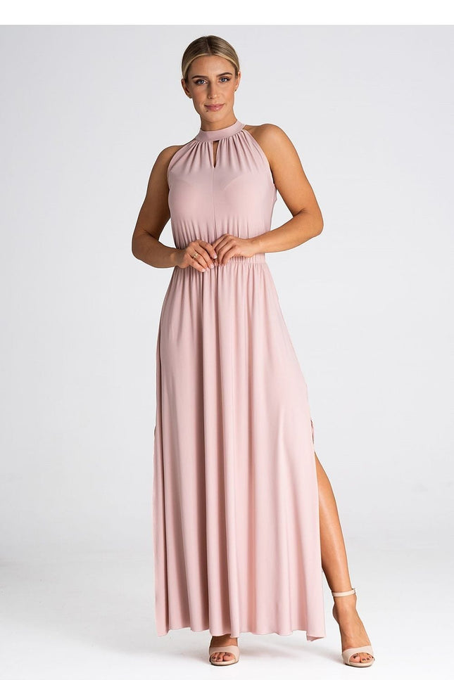 Robe rose poudré longue sans manches pour soirée chic, idéale pour mariage invité chic.