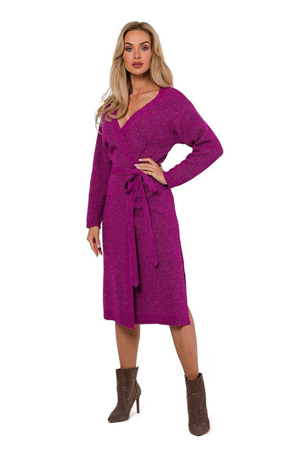 Robe pull violette portefeuille midi manches longues pour look casual chic en hiver.