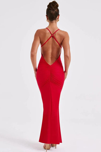 Robe rouge longue chic dos nu pour soirée, mariage ou cocktail, élégante avec manches longues et silhouette moulante.