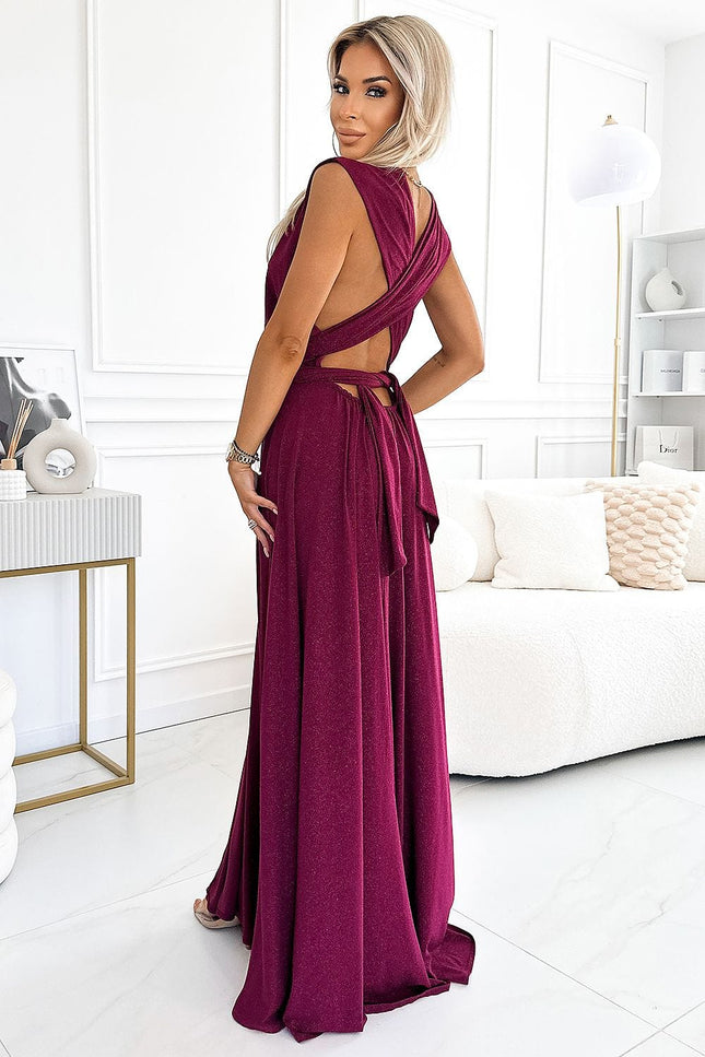 Robe bordeaux longue et élégante avec sequin, parfaite pour soirée chic ou gala, silhouette trapèze sans manches.