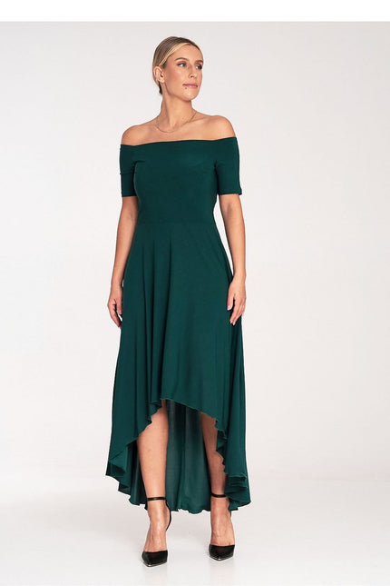 Robe verte de soirée chic à épaules dénudées, asymétrique mi-longue pour mariage invité.