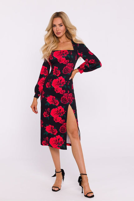 Robe soirée chic noire à fleurs rouges, manches longues, mi-longue avec fente latérale.