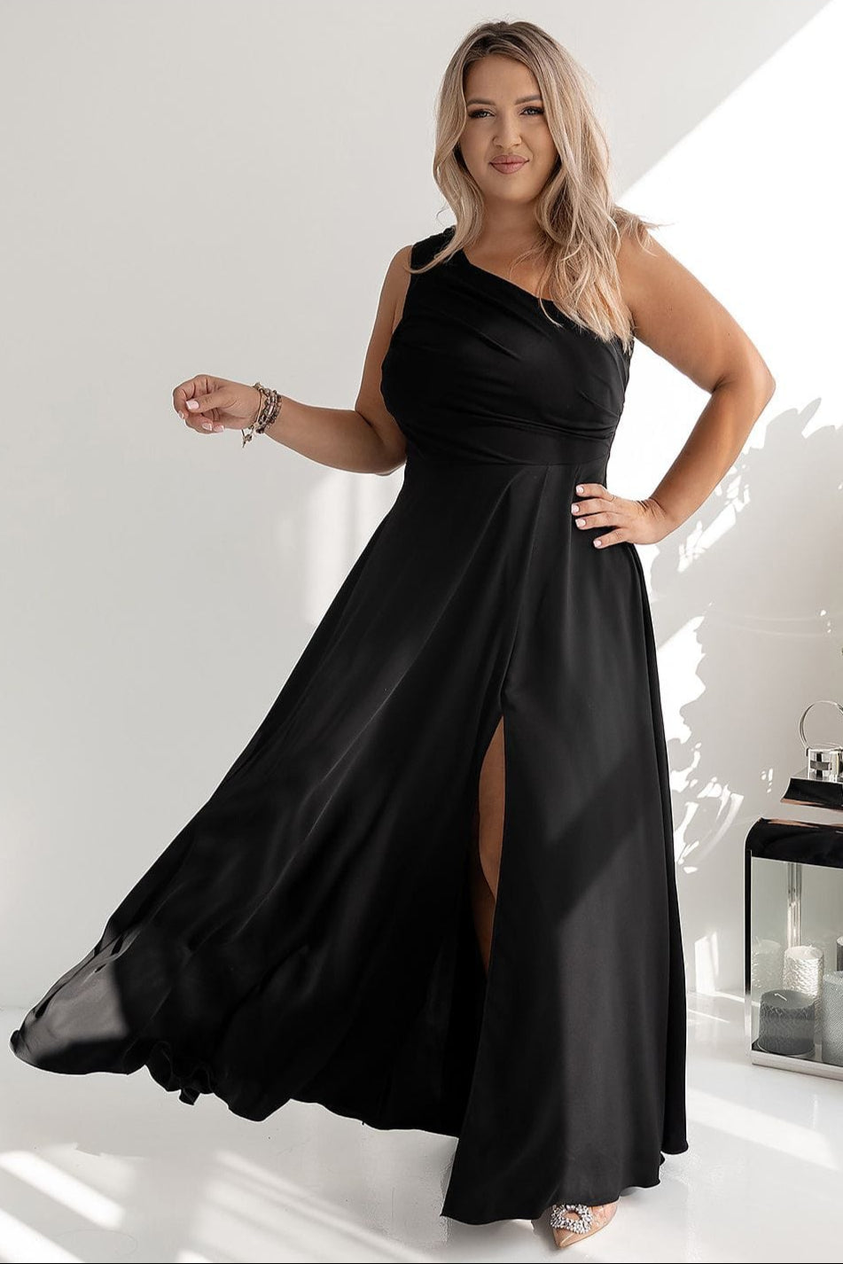 robe demoiselle d'honneur chic longue fendue élégante pour mariage invité en été coloris pastel