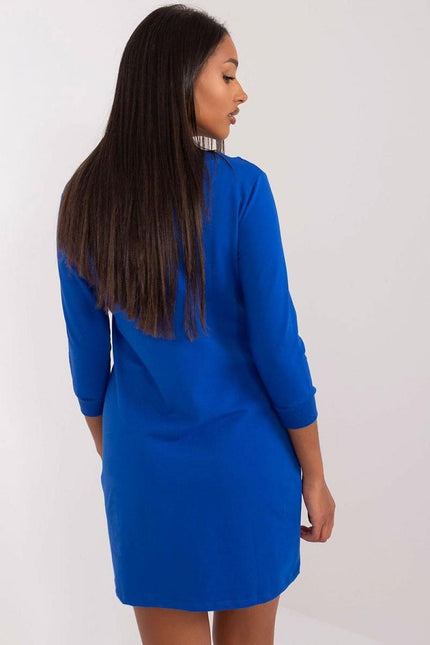 Robe sweat bleue manches longues casual midi pour un style quotidien confortable et chic.