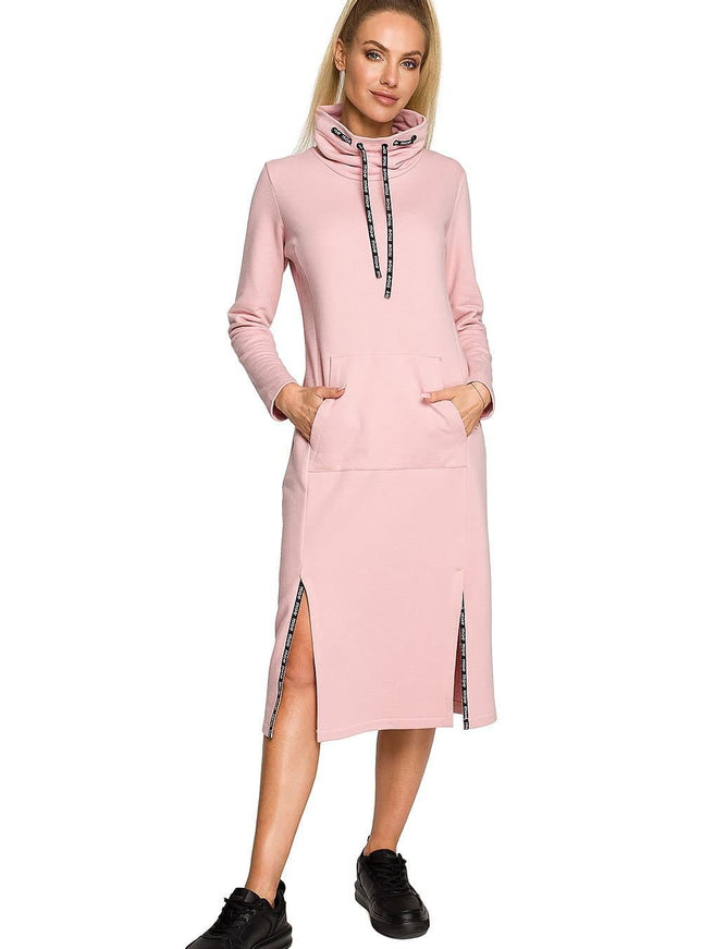 Robe rose casual midi à manches longues avec col montant et détails de zips pour une tenue quotidienne confortable et stylée.