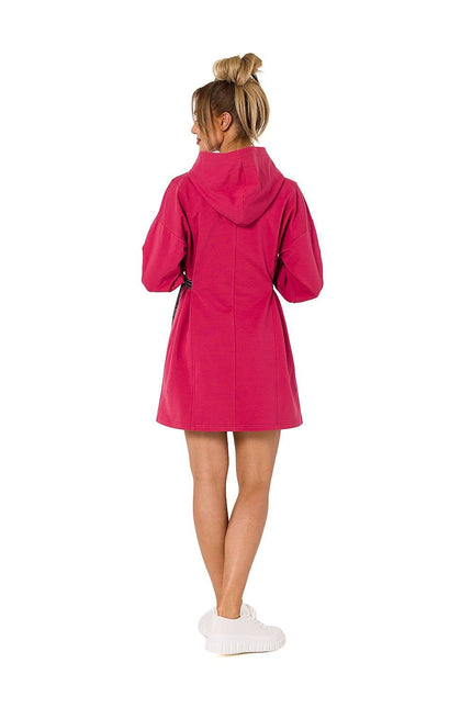 Robe pull rose courte casual pour un look décontracté quotidien, avec manches longues et capuche confortable.