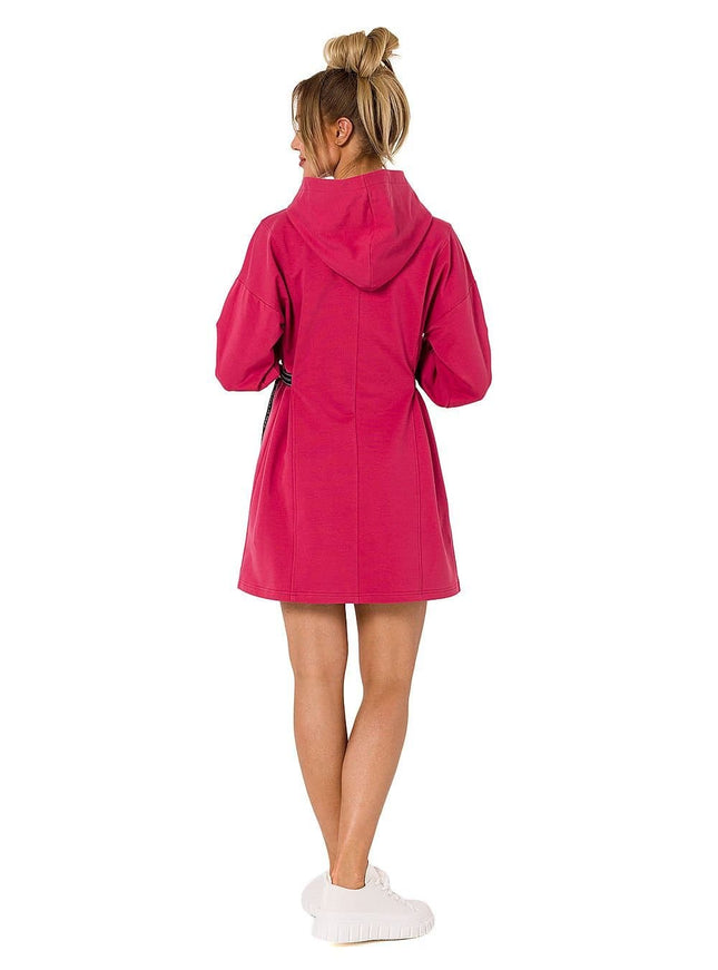 Robe pull rose courte casual pour un look décontracté quotidien, avec manches longues et capuche confortable.