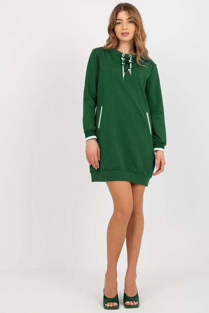 Robe verte casual midi à manches longues pour une allure décontractée et confortable.